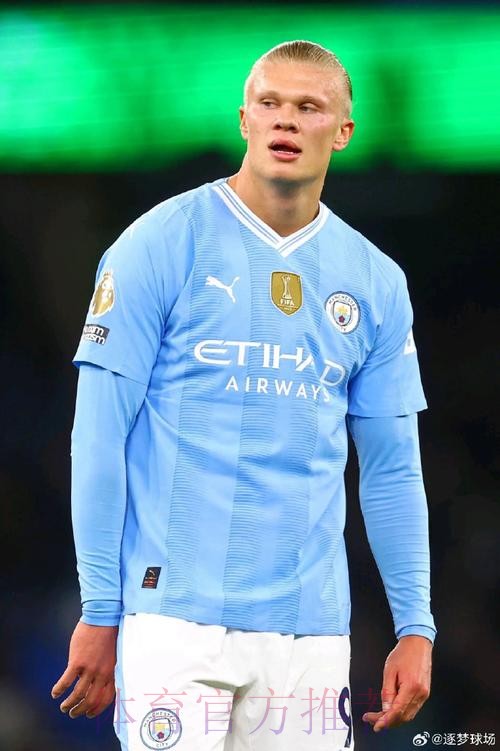 罗马诺:皇马仍寻求签哈兰德 正与其身边人讨论